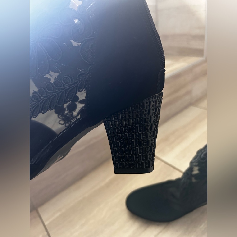 Black closed toe lace heels size‎ 9.5 NEW - Picture 4 of 8